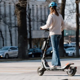 Самокатчикам, наконец-то, запретят ездить по тротуарам