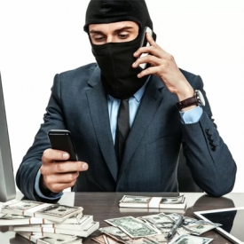 Бывший банковский менеджер подозревается в мошенничестве. Он оформлял кредиты на пенсионеров