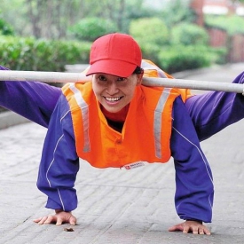 На борьбу с мусором в Караганде бросят отряд супердворников с суперзарплатой